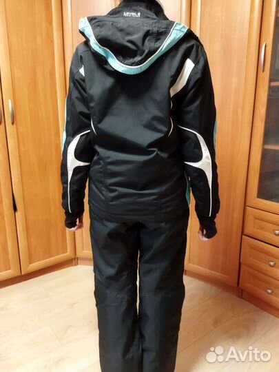 Горнолыжная куртка 44р