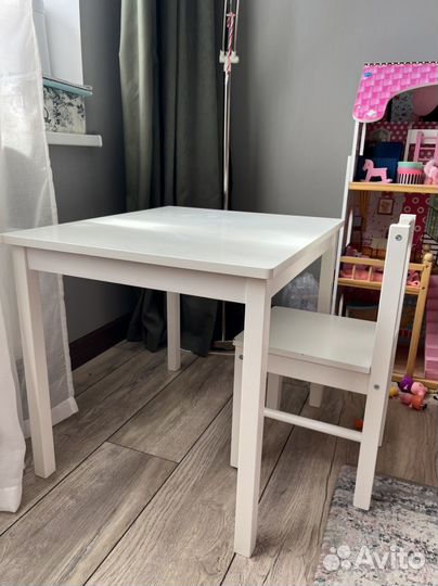 Детский стол и стул IKEA