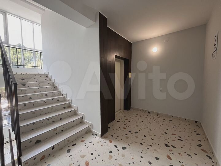 2-к. квартира, 63,9 м², 1/8 эт.