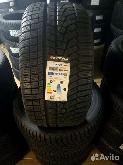 Hankook Winter I'Cept Evo2 W320 285/35 R20 104W
