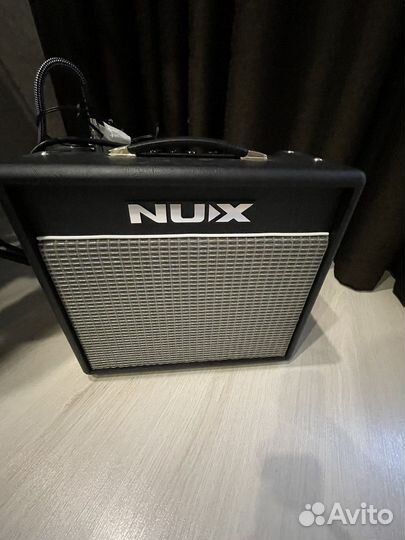 Гитарный комбоусилитель