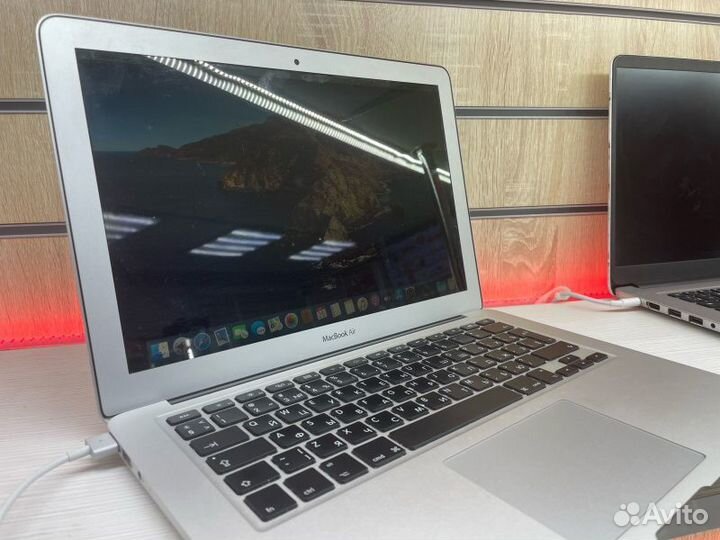 Ноутбук Apple Mackbook air 13 2012