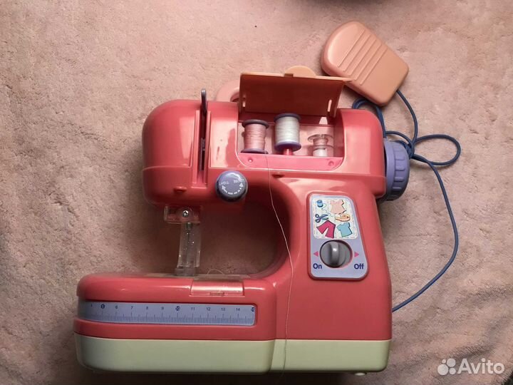 Детская швейная машинка
