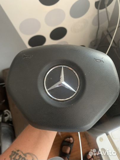 Подушка безопасности в руль Mercedes W212 рест