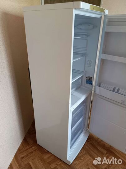 Холодильник бу indesit