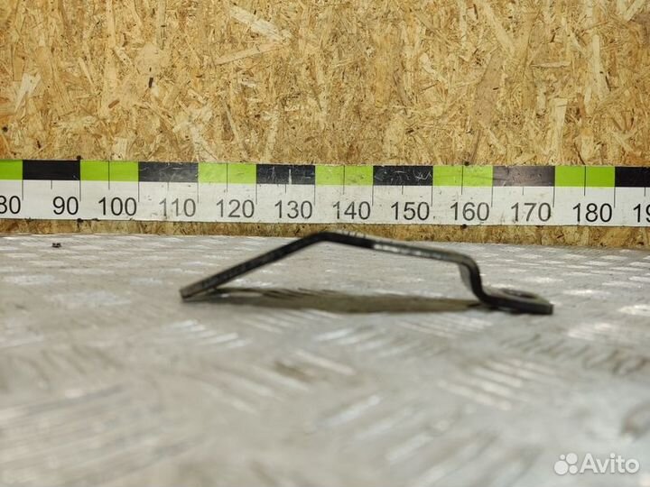 Петля багажника левая Range rover sport 2005-2012