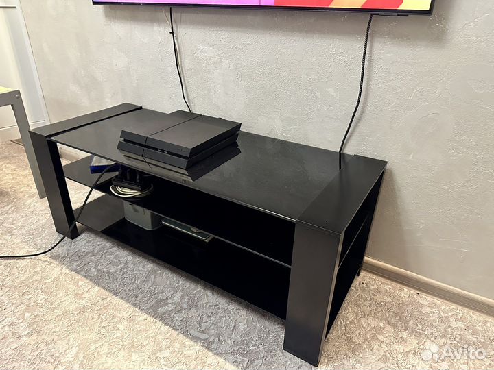 Стеклянная Тумба под телевизор