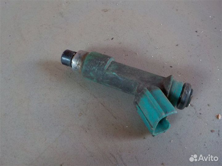 Форсунка топливная Toyota Land Cruiser 120