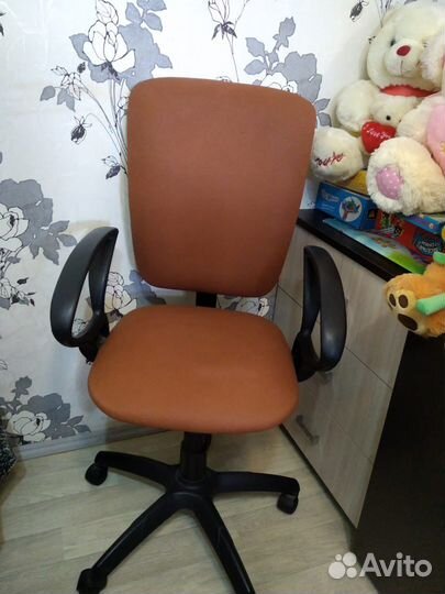 Компьютерное кресло