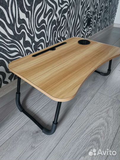 Столик для ноутбука в кровать