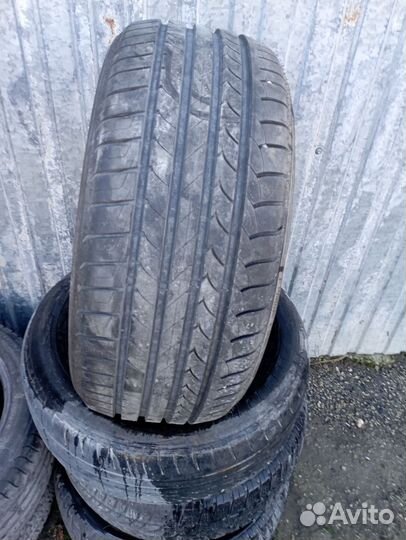 Goodyear EfficientGrip 245/45 R18