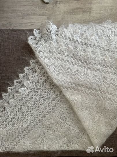 Пуховый платок шаль