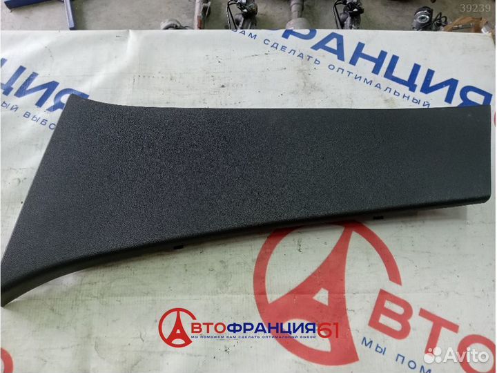 Обшивка центральной стойки, 769160004R renault meg