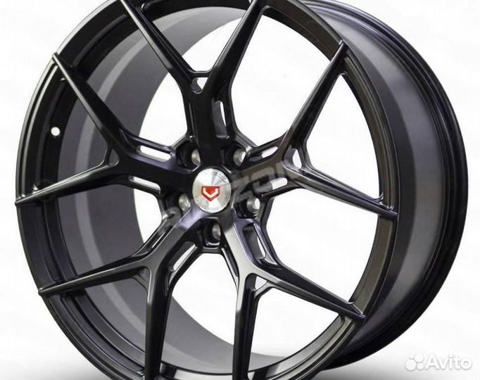 Кованый диск в стиле vossen R21 5x112