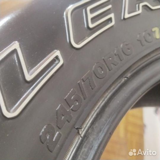 Bridgestone Dueler A/T 245/70 R16