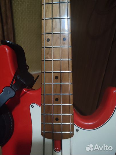 Бас гитара Markus Miller Sire p5