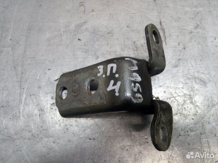 Петля двери задняя правая Toyota Corolla E12 1.4