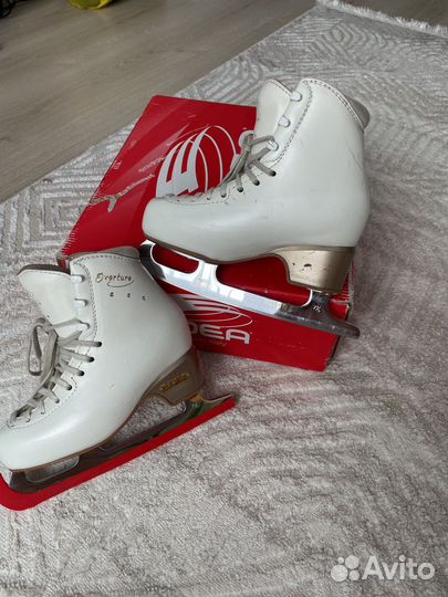 Фигурные коньки edea 195