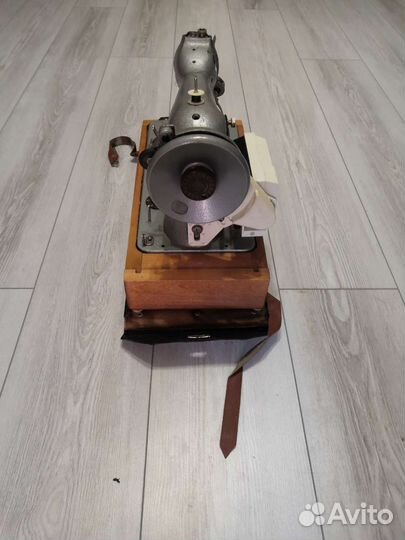 Швейная машина с электроприводом TUR2