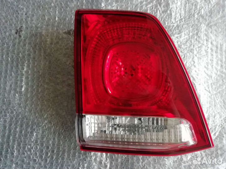 Фонарь задний Toyota LC200