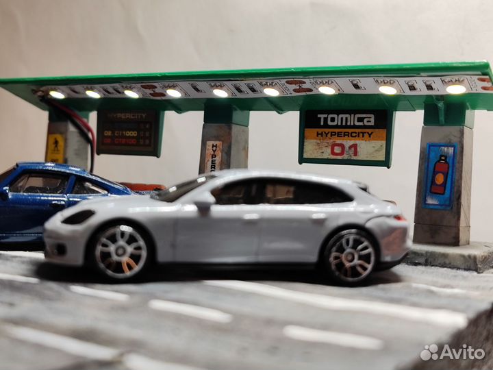 Hot wheels Porshe custom/диорама