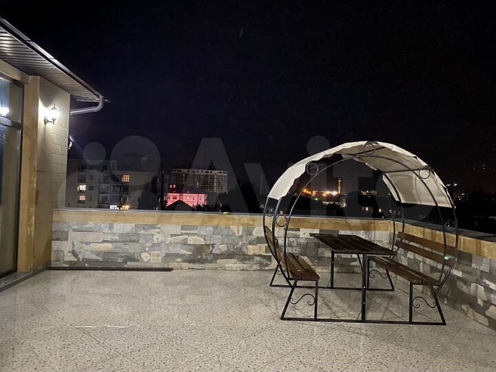 1-к. квартира, 107 м², 8/8 эт.