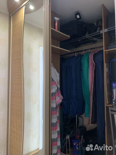 Шкаф купе с зеркалом