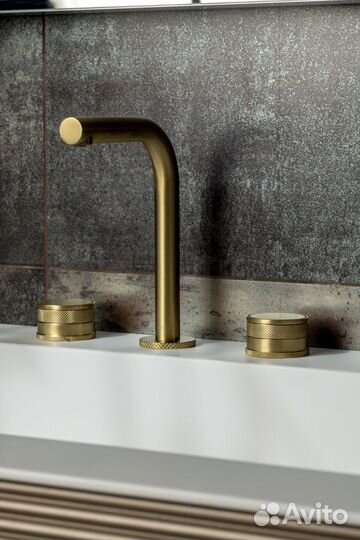 Смеситель для раковины Boheme Prestige 152-MG-PR