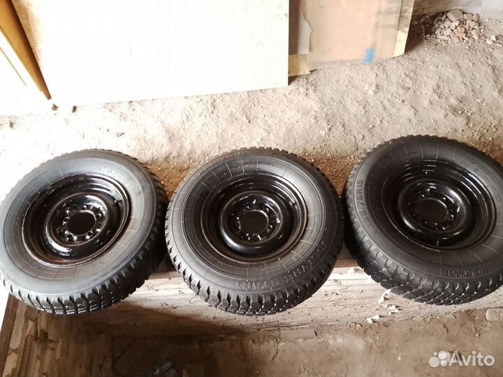 5 колес в сборе с дисками на УАЗ 235/75 R15