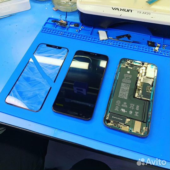 Переклейка стекла на iPhone