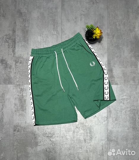 Шорты fred perry с лампасами