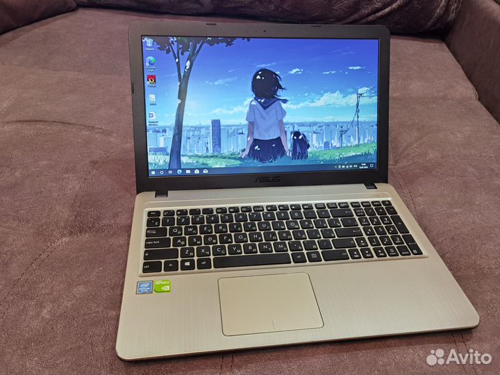 Asus VivoBook Pentium Silver N5000 -GeForce MX110