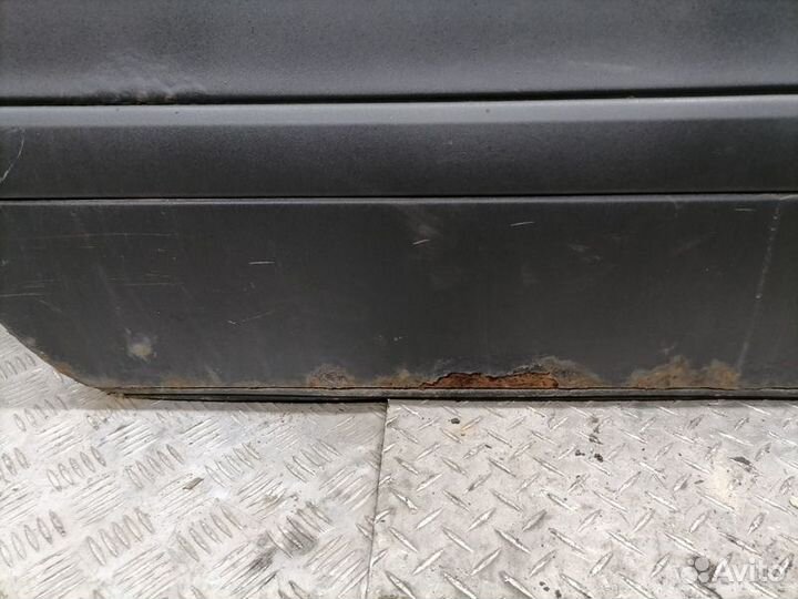 Дверь передняя правая Clk 208