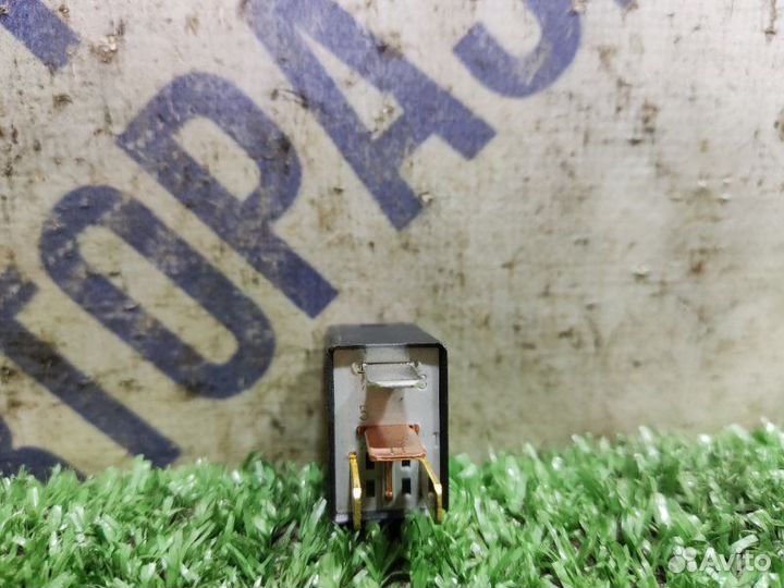 Реле Toyota Avensis универсал 1.8 1zzfe 2001