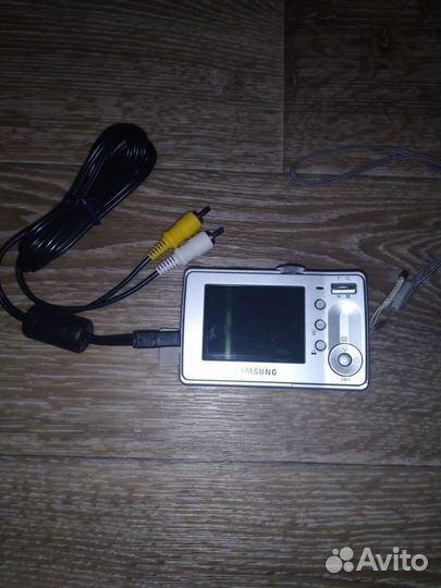 Компактный фотоаппарат Samsung D70 на запчасти