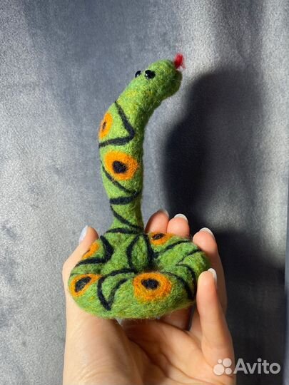 Змея из шерсти валяние