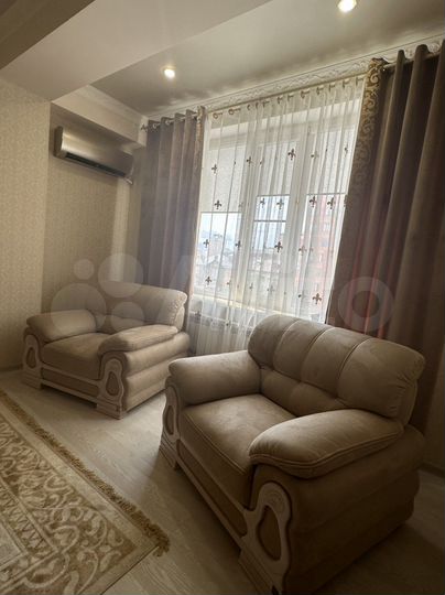 2-к. квартира, 73 м², 2/12 эт.