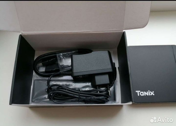 Андроид TV приставка, более 1000 каналов