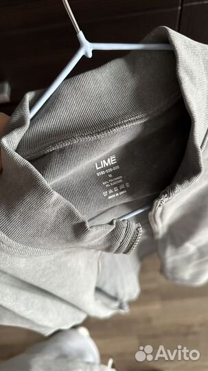 Лонгслив на молнии lime