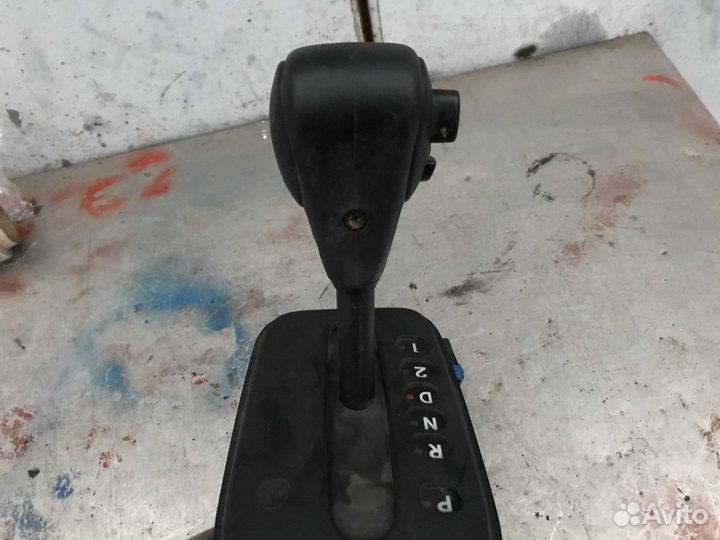 Селектор АКПП рычаг коробки передач Kia Spectra