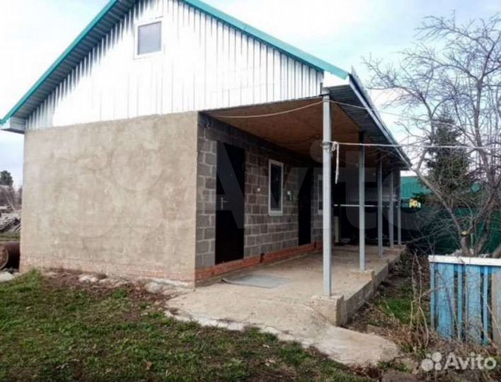 Дом 35 м² на участке 20 сот.