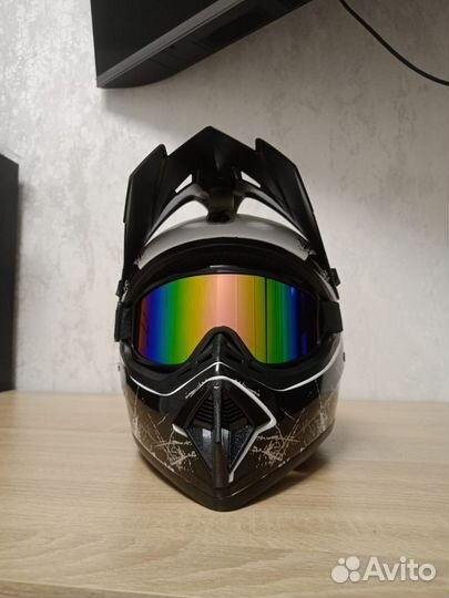 Шлем кроссовый новый