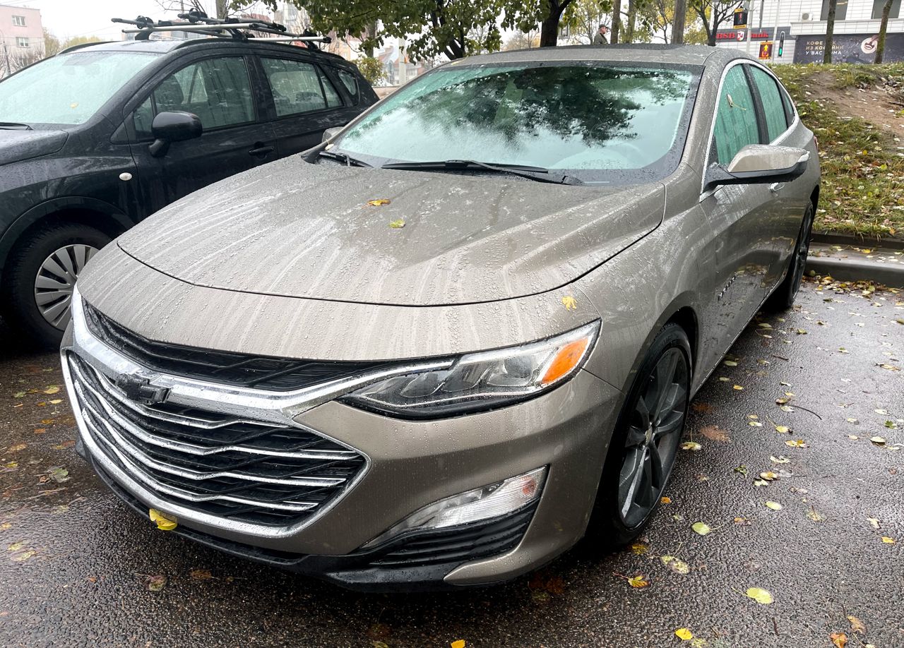 Chevrolet Malibu: фото владельца