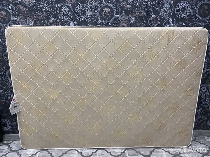 Матрас пружинный 140х200