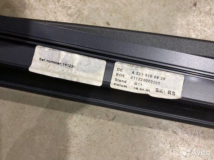 Шторка двери боковой задняя правая Mercedes-Benz