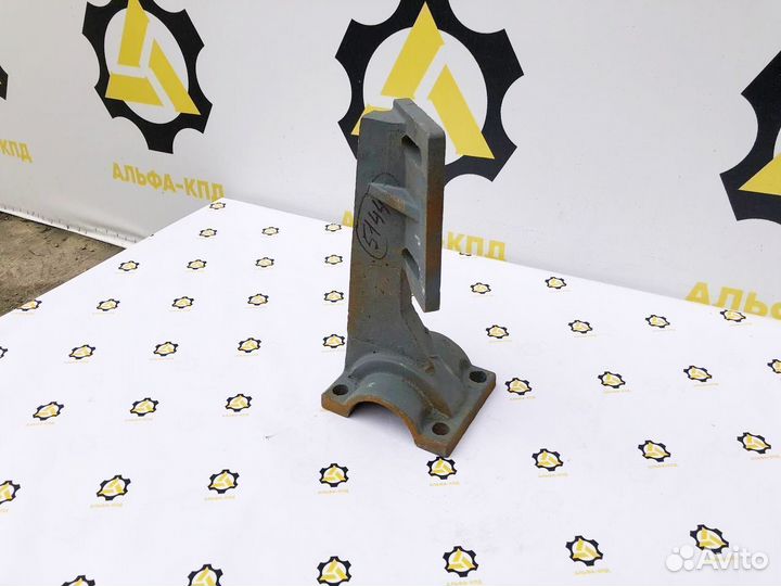 Рычаг боковой для бетоносмесителя JS500