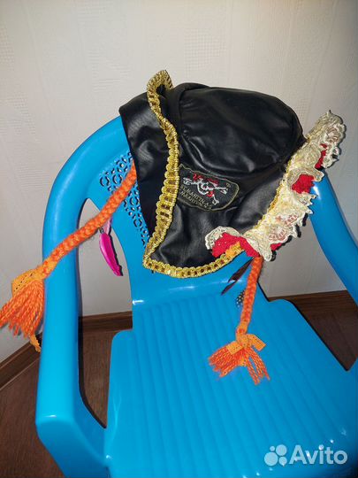 Пиратская треуголка, шляпа пирата, пиратки