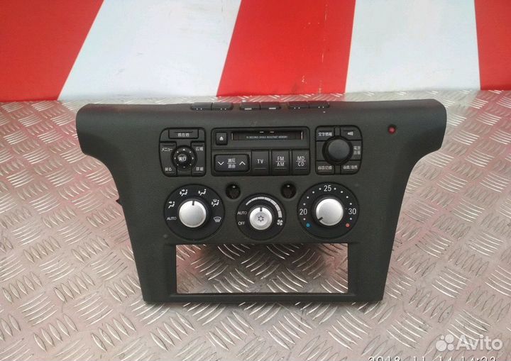 Климат рамка Митсубиси Аутлендер 1