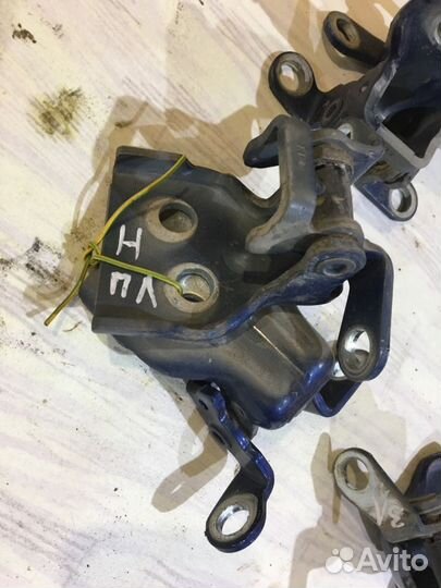 Форд Фиеста Мк5 Фьюжн петля дверная оригинал