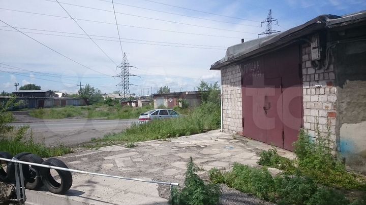 Гараж, > 30 м²